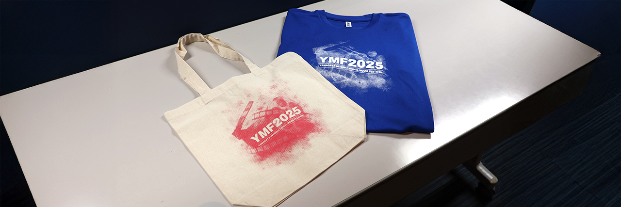 YMF2025オリジナルグッズのトートバッグとTシャツ