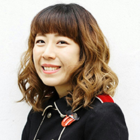 山田佳奈